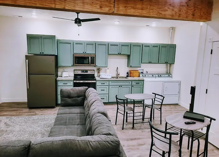 Sevier River Farmhouse 3